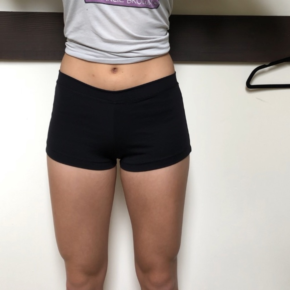 Capezio Women’s V Front Boy Short/ bootyshorts